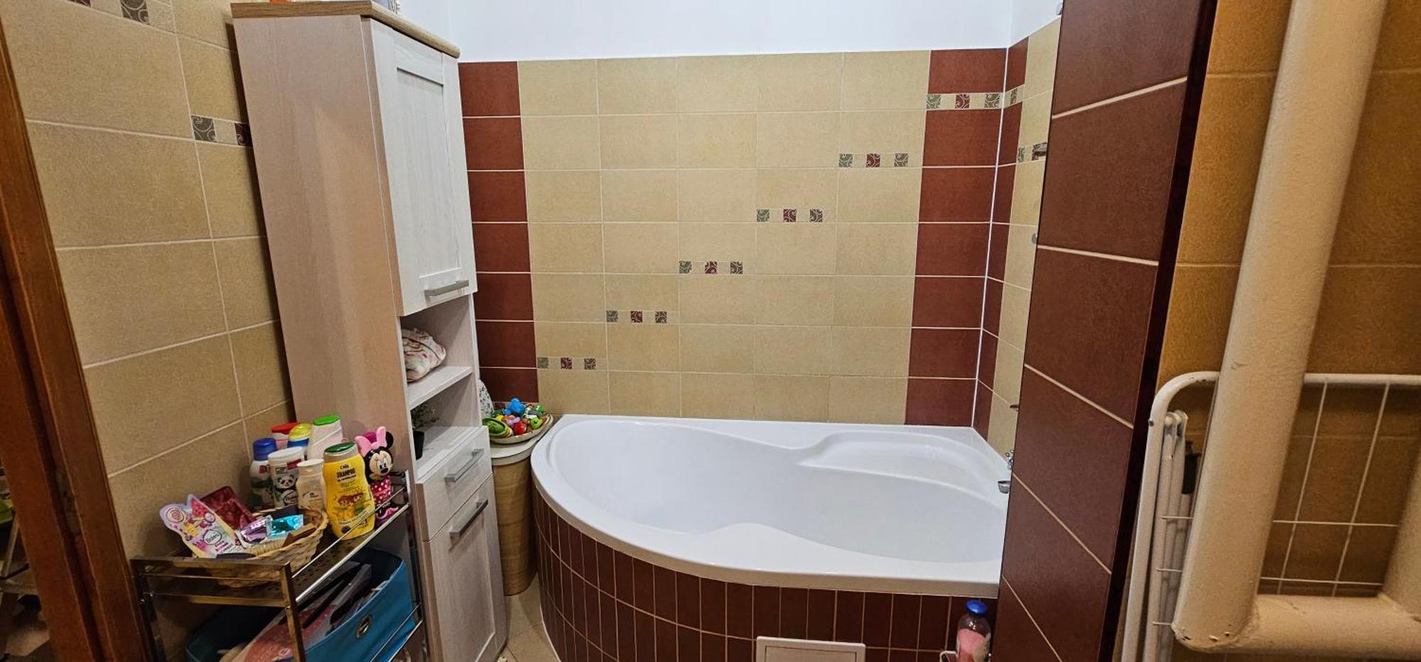 Anna Gyoengye Apartman Debrecen Extérieur photo