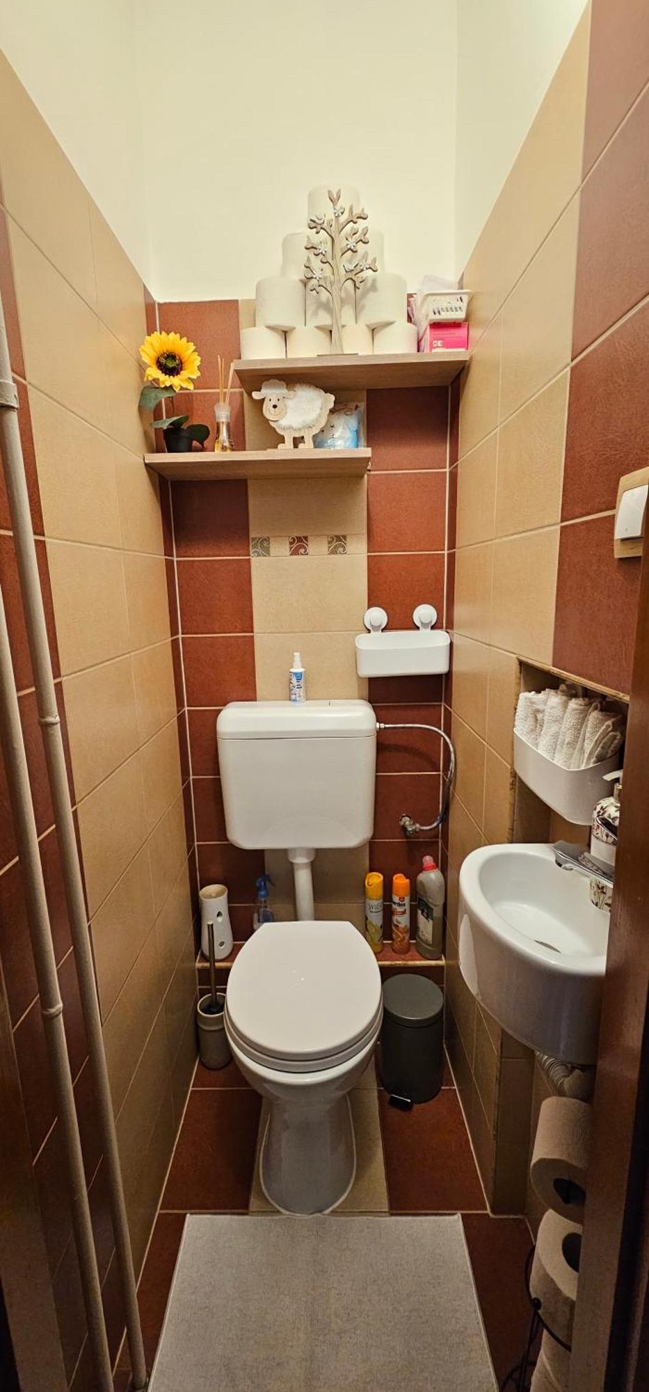 Anna Gyoengye Apartman Debrecen Extérieur photo